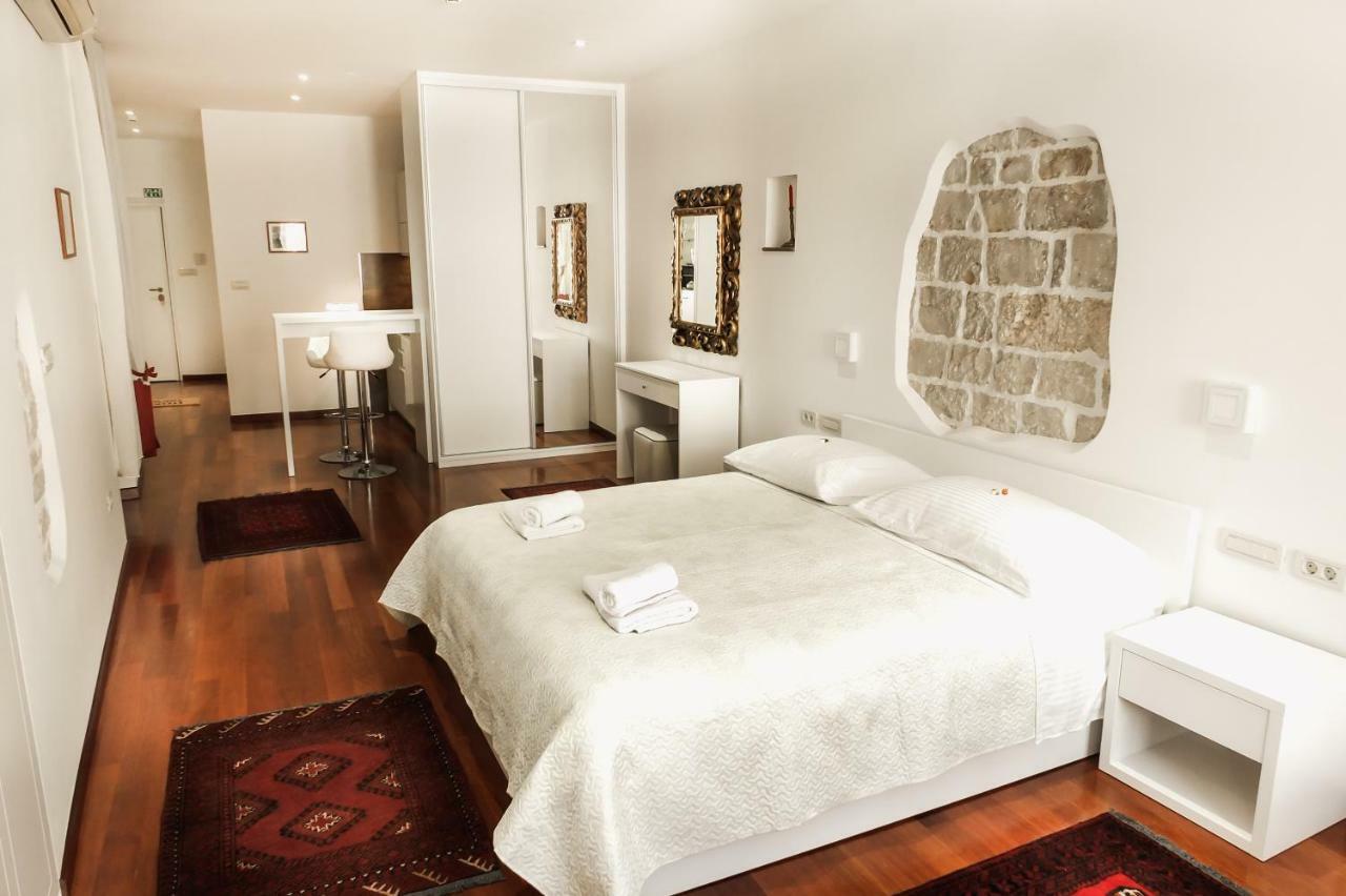 Old Square Studio Apartment Split Dış mekan fotoğraf