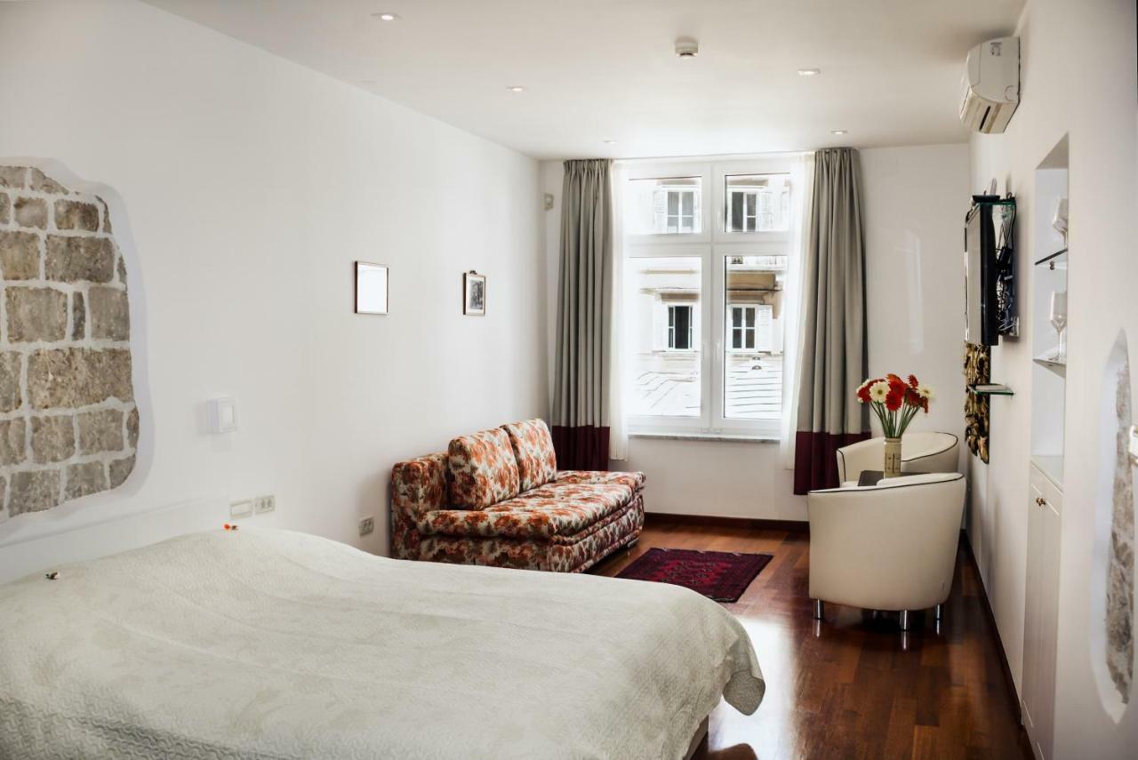 Old Square Studio Apartment Split Dış mekan fotoğraf