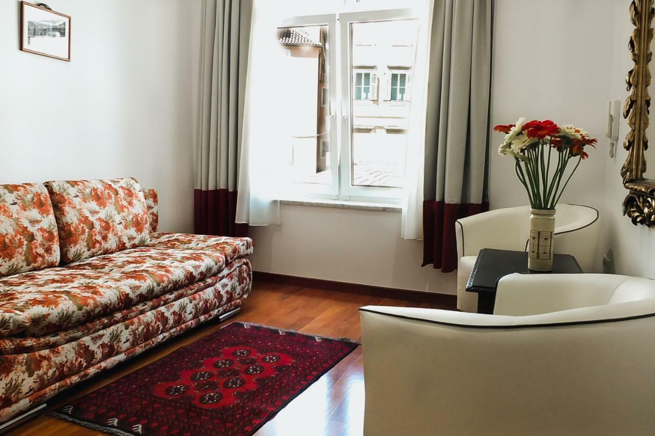 Old Square Studio Apartment Split Dış mekan fotoğraf